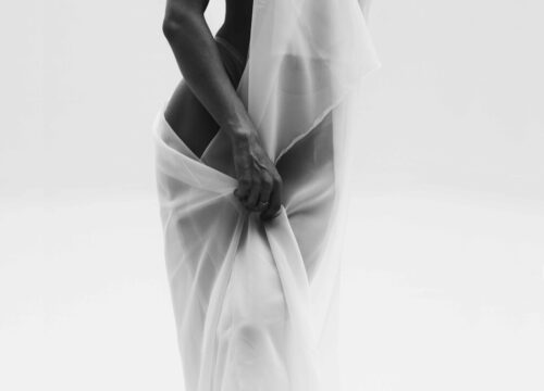 Where to find escort services in Nassau